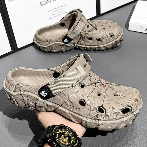 New men camo - new, crocs